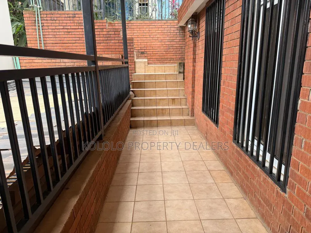 Furnished 4bdrm Townhouse / Terrace in Kololo, Central Division