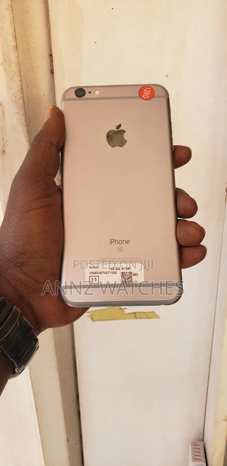 New Apple iPhone 6s 64 GB Gold