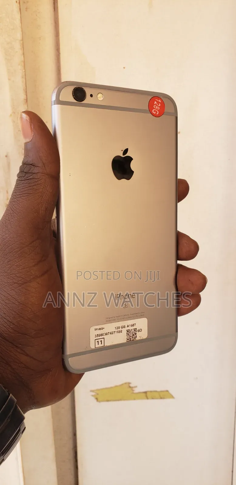 New Apple iPhone 6s 64 GB Gold