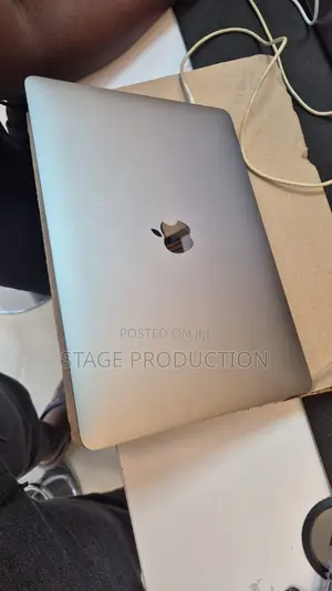 Laptop Apple MacBook Pro 2019 16GB Intel Core i7 SSD 256GB