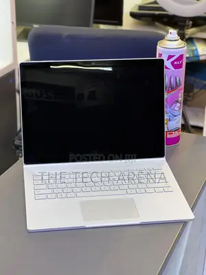 New Laptop Microsoft Surface Laptop 2 8GB Intel Core i5 SSD 256GB