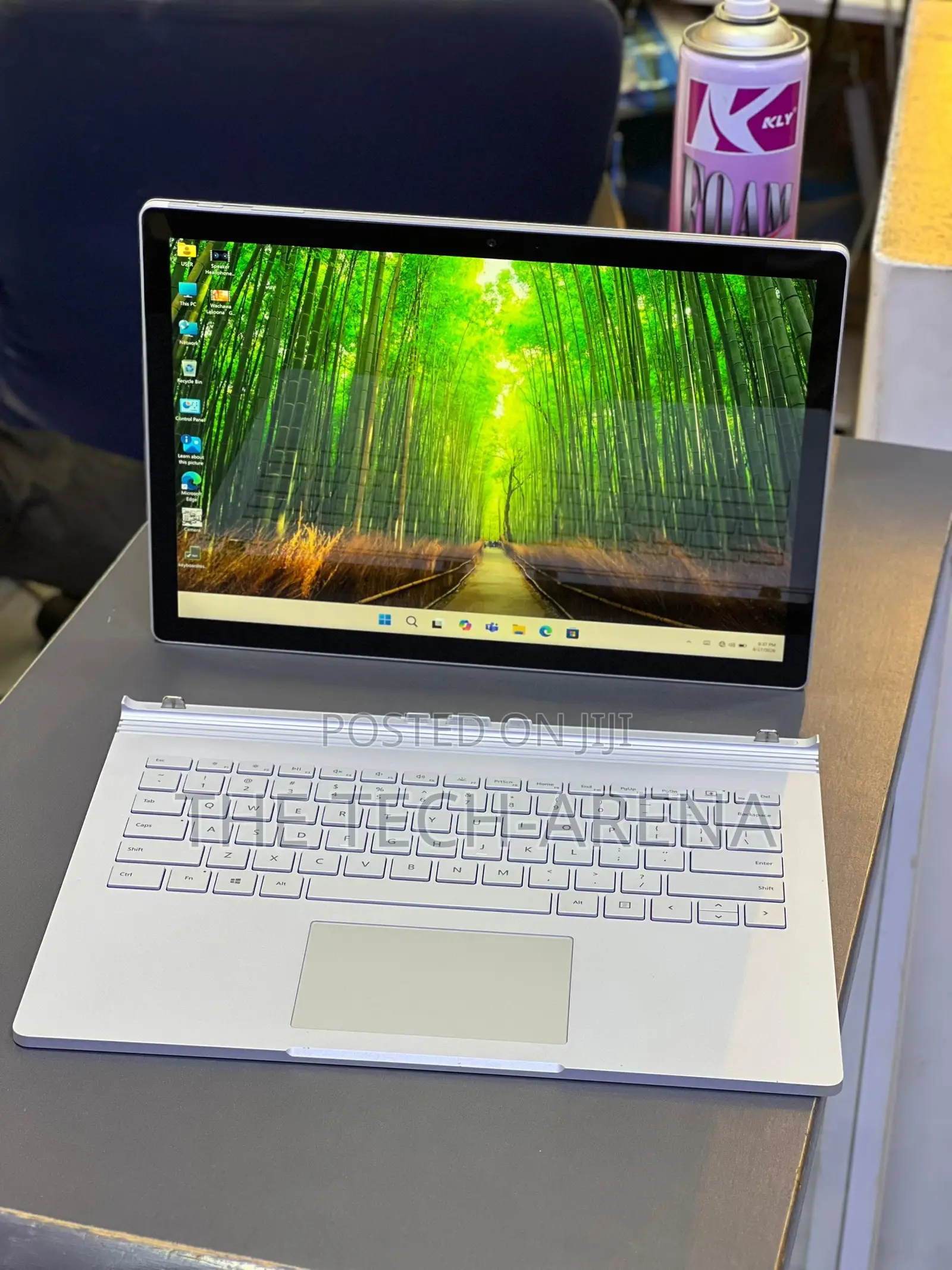 New Laptop Microsoft Surface Laptop 2 8GB Intel Core i5 SSD 256GB