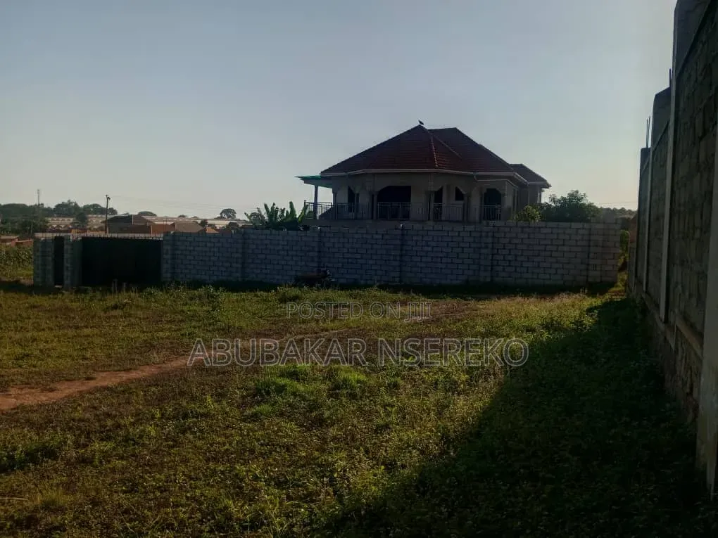 Land in Nkumba