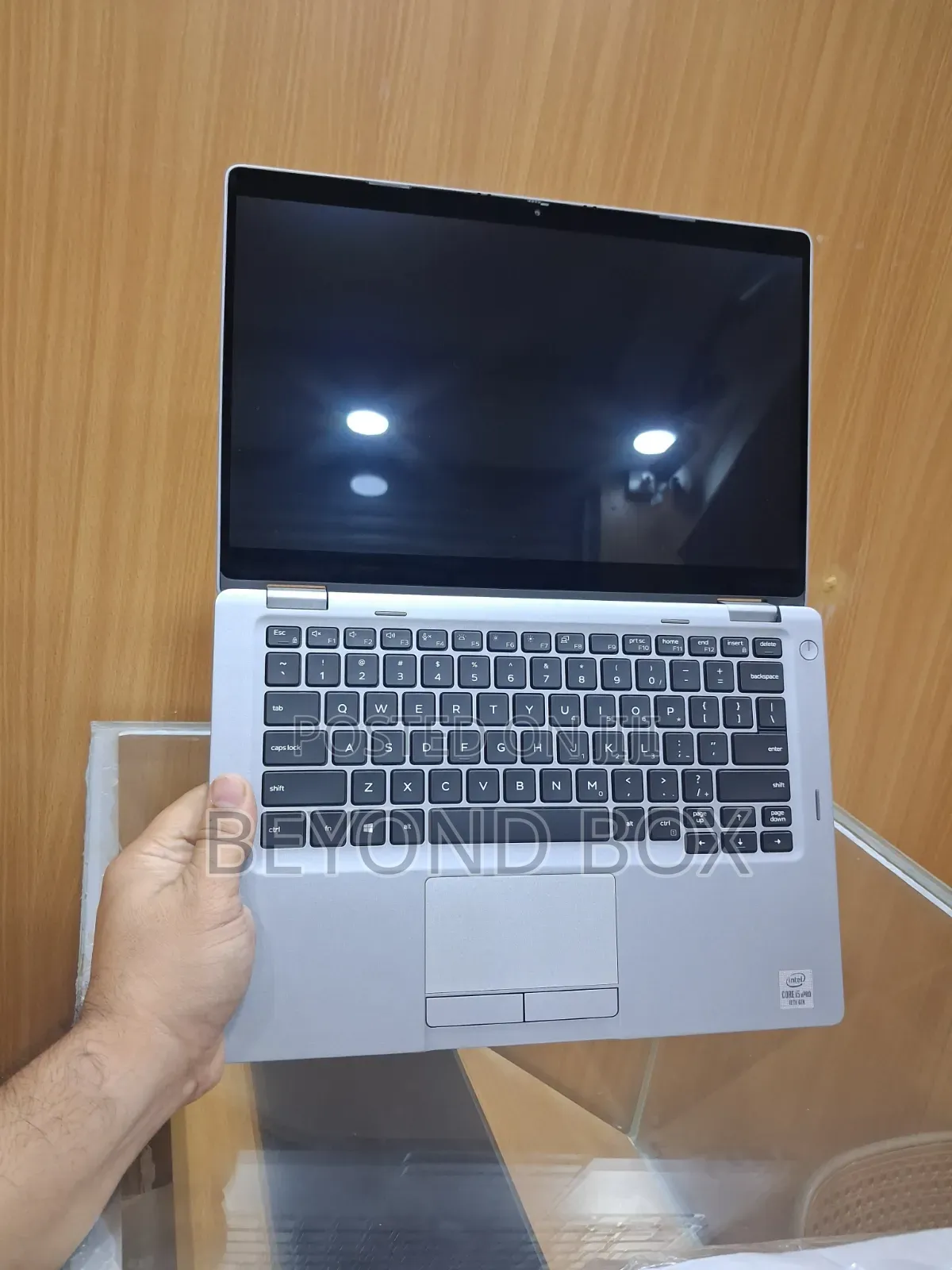 Laptop Dell Latitude 5310 2-in-1 8GB Intel Core i5 SSD 256GB