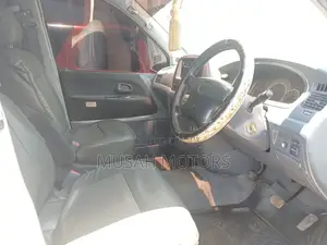 Toyota Noah 2001 White