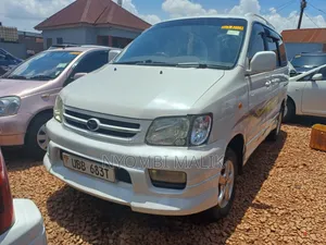 Toyota Noah 2001 White