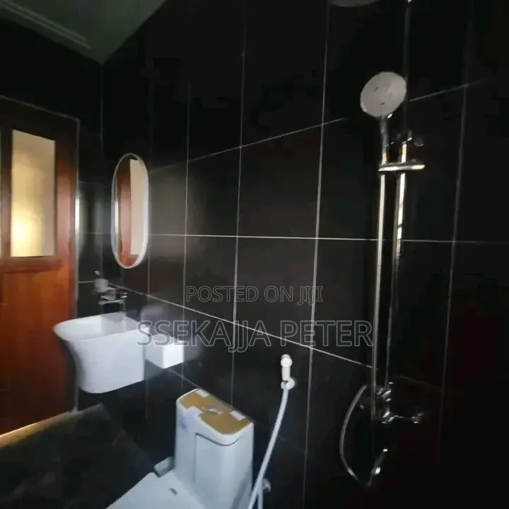 2bdrm House in Kisaasi, Central Division for rent