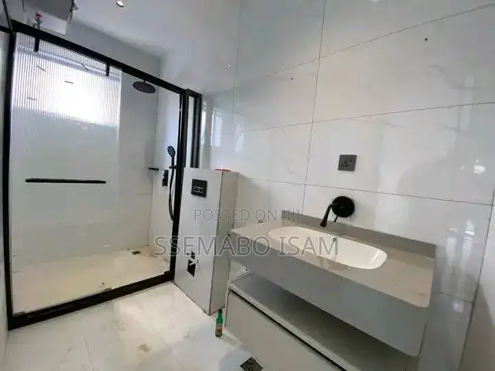 2bdrm House in Kisaasi, Central Division for rent