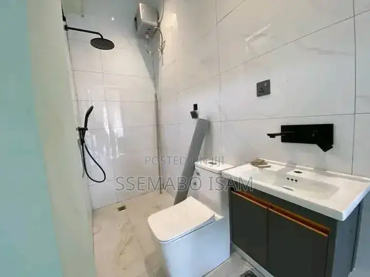 2bdrm House in Kisaasi, Central Division for rent