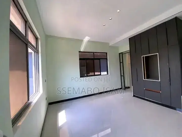 2bdrm House in Kisaasi, Central Division for rent
