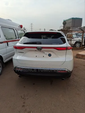Toyota Harrier 2021 Pearl