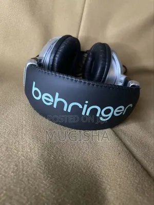 Behringer HPS-3000