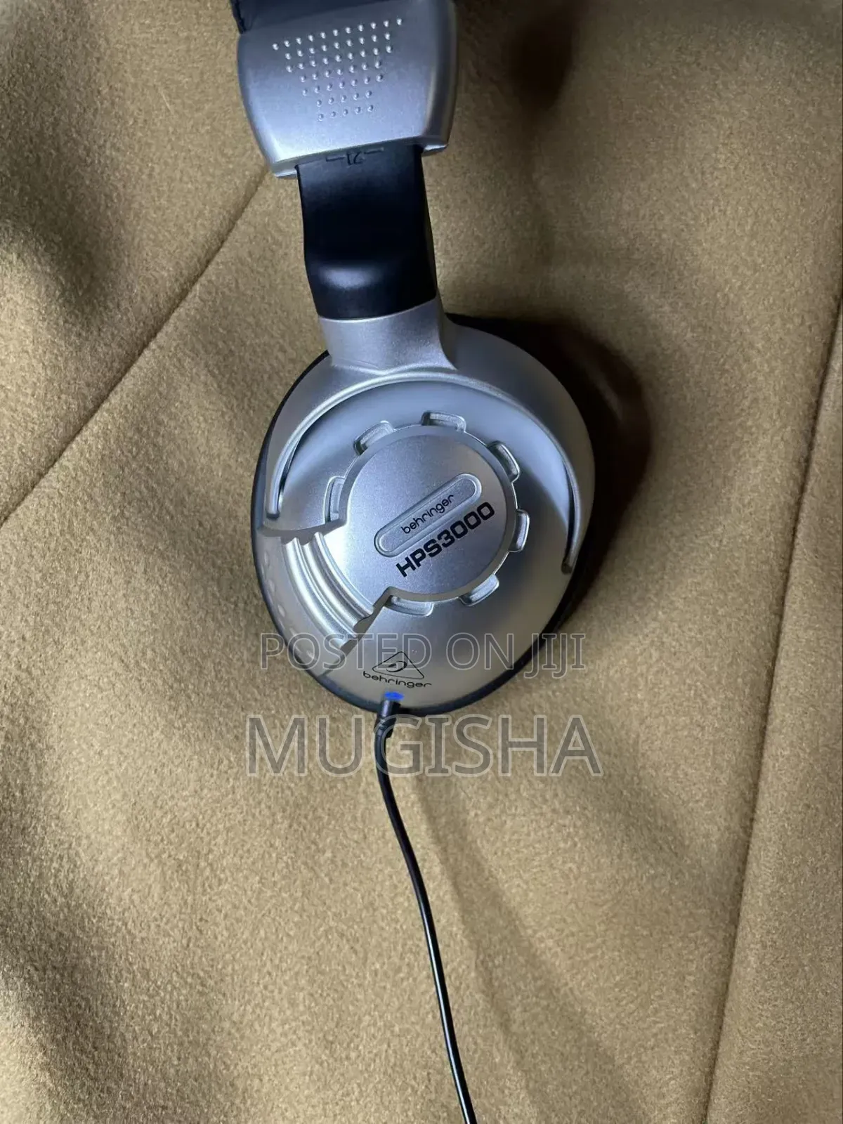 Behringer HPS-3000