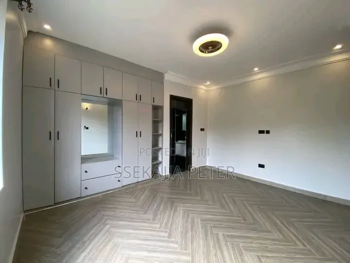 2bdrm House in Kisaasi, Central Division for rent