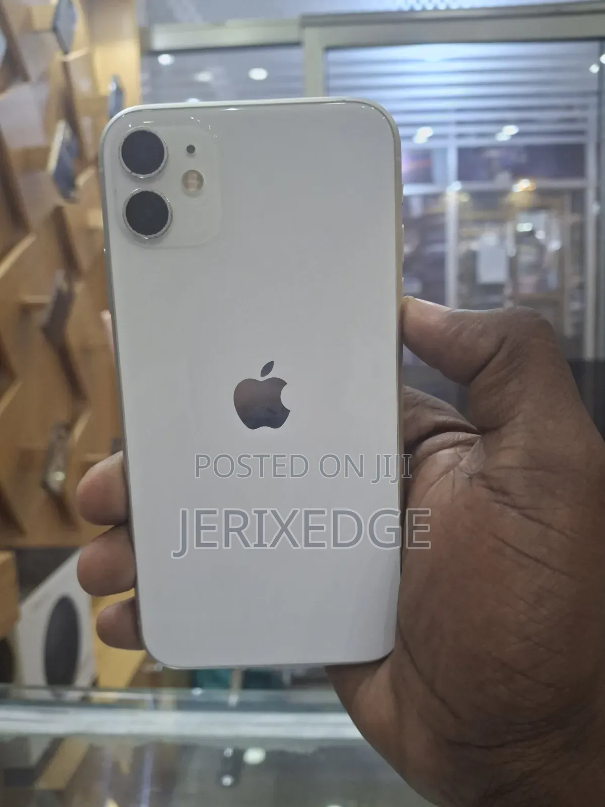 Apple iPhone 11 64 GB White