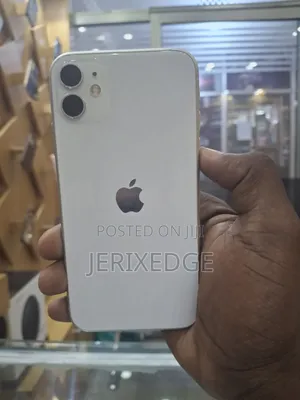 Apple iPhone 11 64 GB White