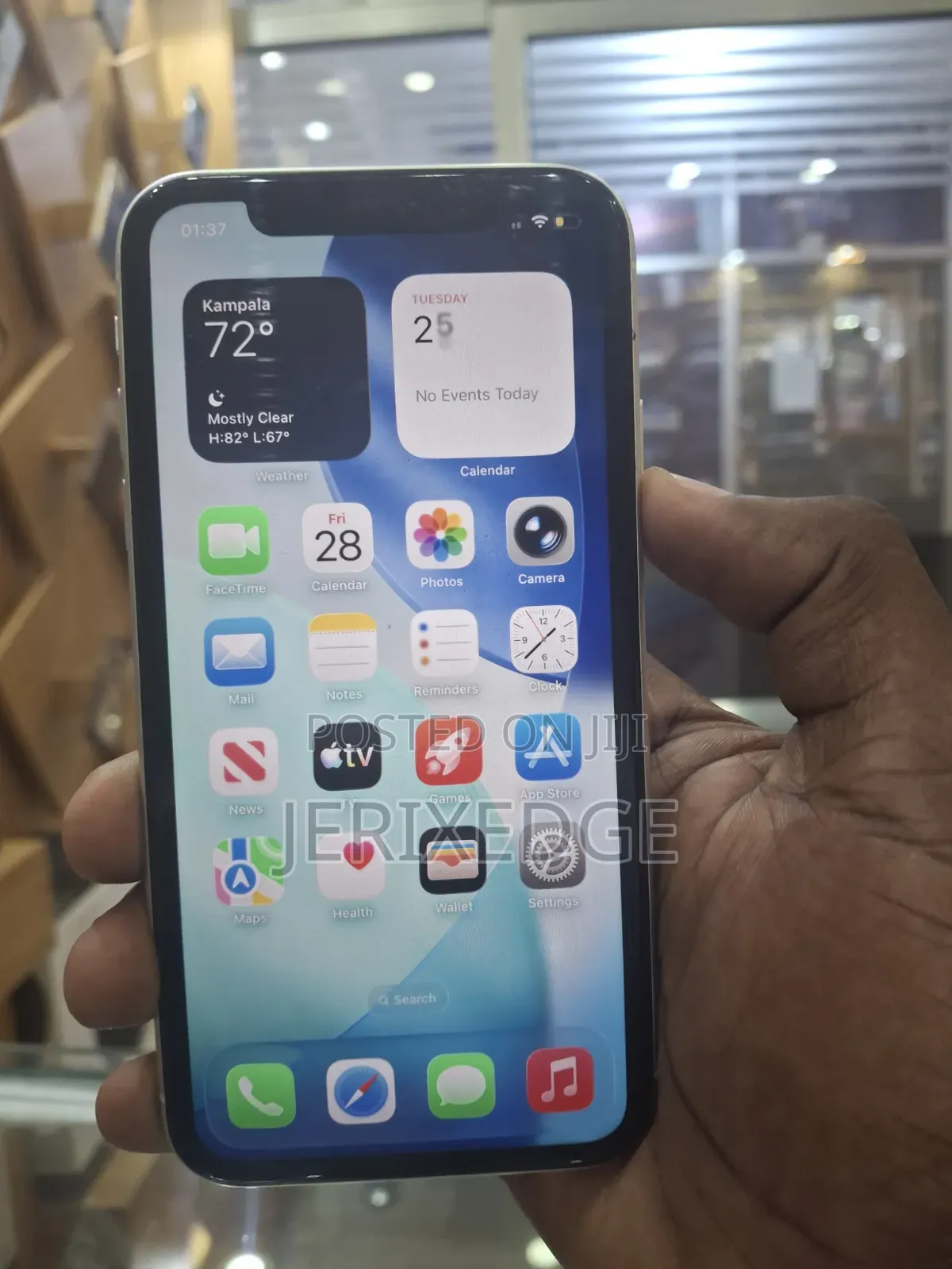 Apple iPhone 11 64 GB White