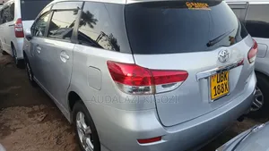 Toyota Wish 2010 Silver