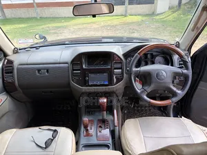 Mitsubishi Pajero 2002 Purple