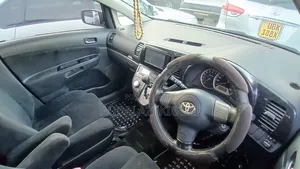 Toyota Wish 2007 Silver