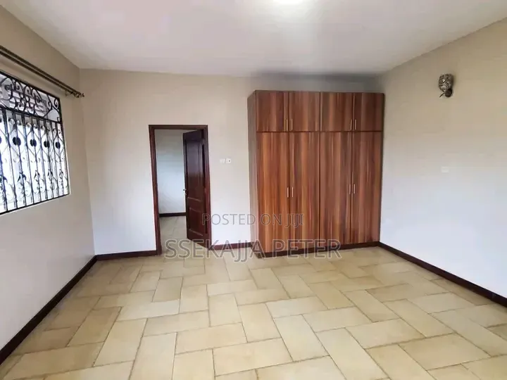 3bdrm House in Standalone Kisaasi, Central Division for rent