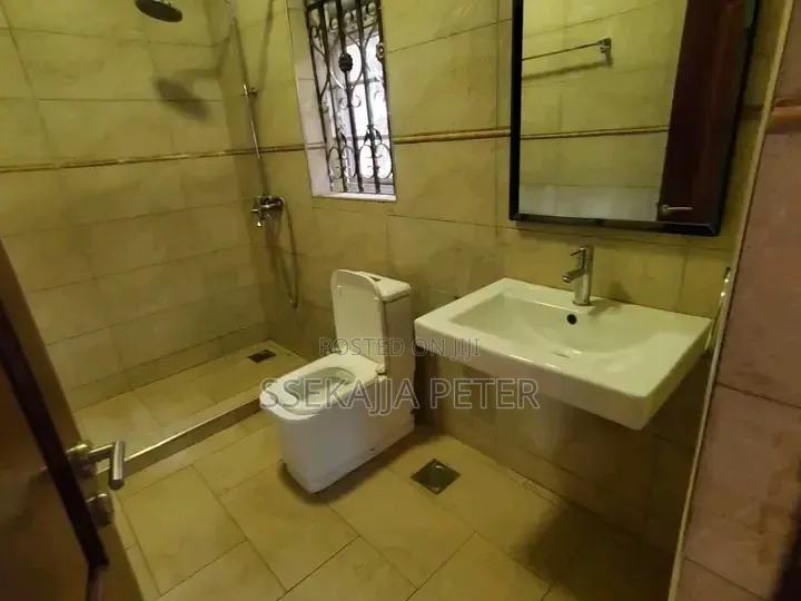 3bdrm House in Standalone Kisaasi, Central Division for rent