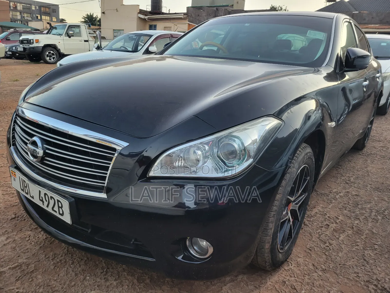 Nissan Fuga 2012 Black