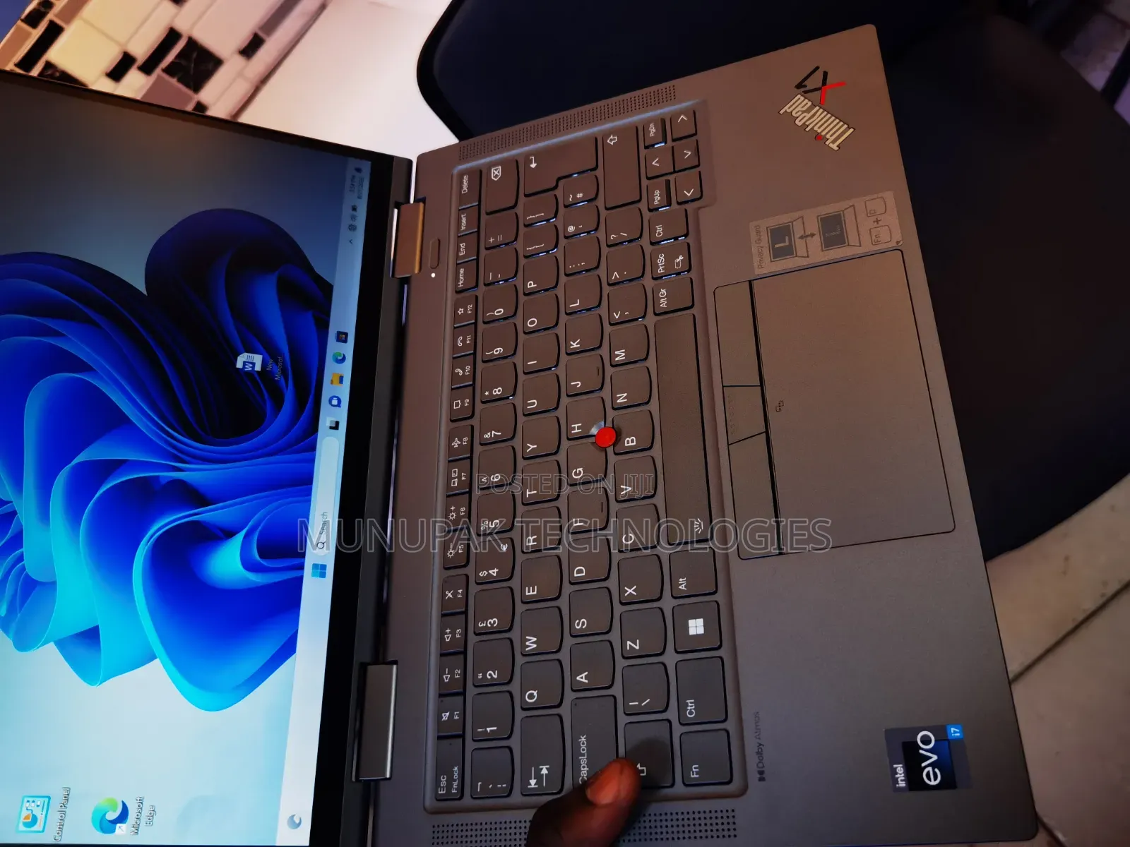 Laptop Lenovo ThinkPad X1 Yoga Gen 8 32GB Intel Core i7 SSD 1T