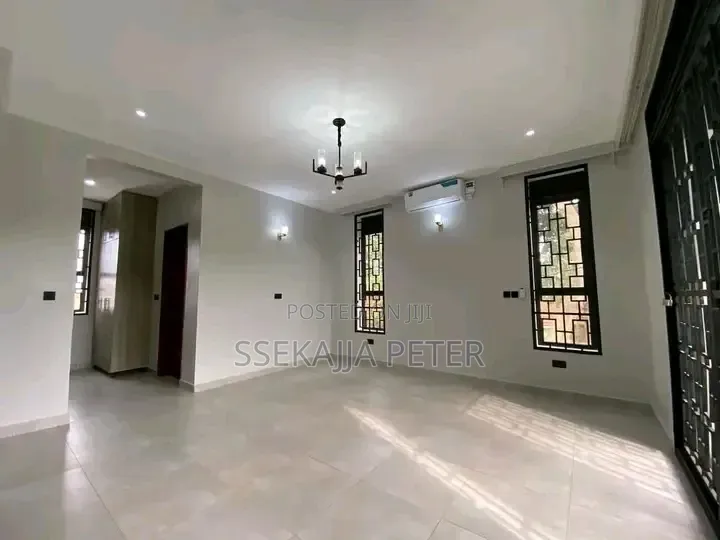 4bdrm House in Standalone Kisaasi, Central Division for rent