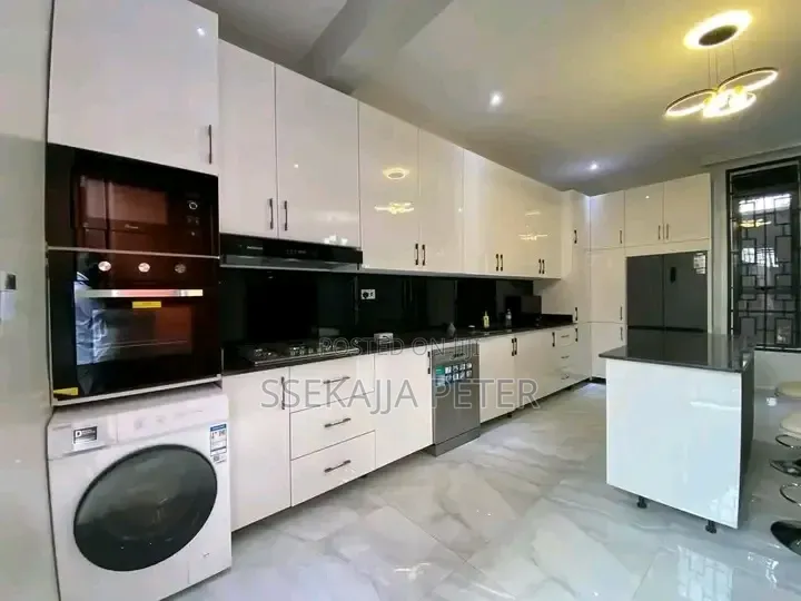 4bdrm House in Standalone Kisaasi, Central Division for rent