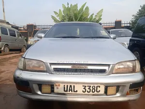 Toyota Caldina E 1998 Silver
