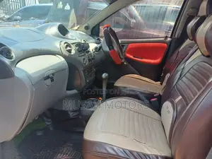 Toyota Vitz 2001 Pink