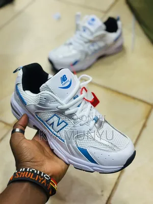 New Balance 530 Sneakers.