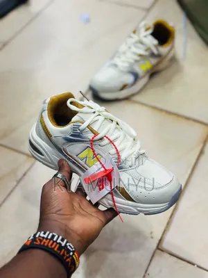 New Balance 530 Sneakers.