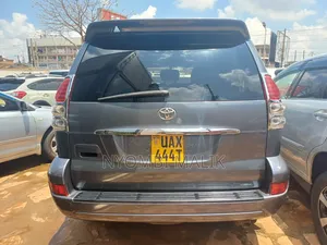 Toyota Land Cruiser Prado 2.7 5dr 2004 Gray