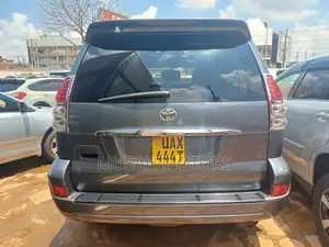 Toyota Land Cruiser Prado 2.7 5dr 2004 Gray