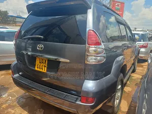 Toyota Land Cruiser Prado 2.7 5dr 2004 Gray