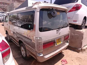 Toyota HiAce 1999 Gold