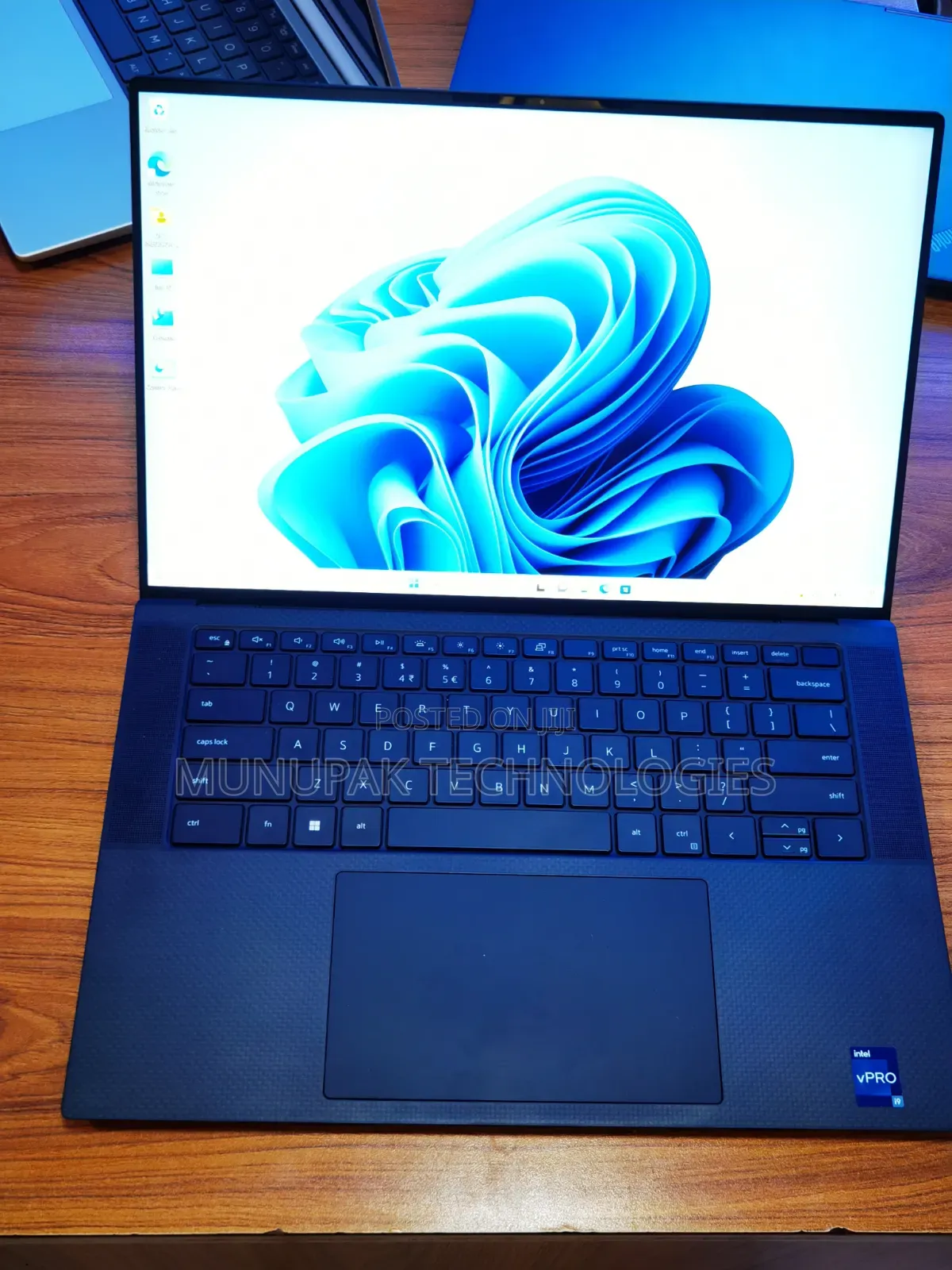 New Laptop Dell Precision 5570 16GB Intel Core i9 SSD 512GB