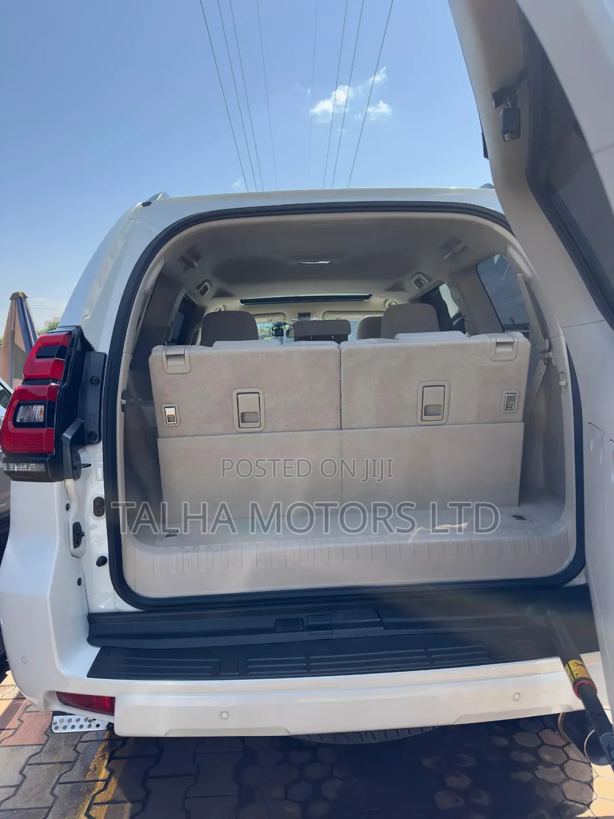 Toyota Land Cruiser Prado 2018 White