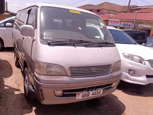 Toyota HiAce 1999 Gold