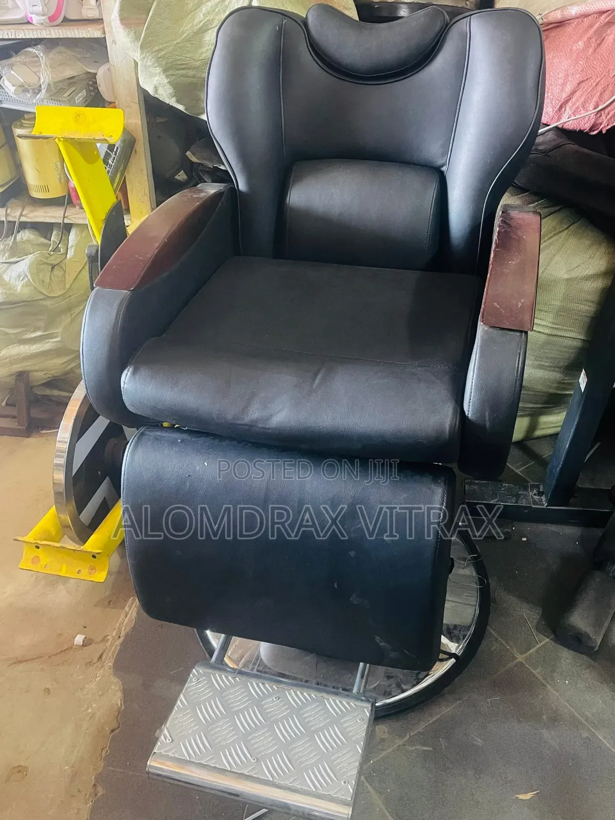 Saloon Chair