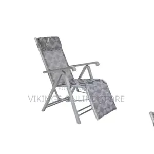 Folding Zero Gravity Reclining Multi-Functional Lounge Chair
