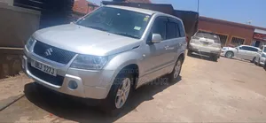 Suzuki Escudo 2009 Silver