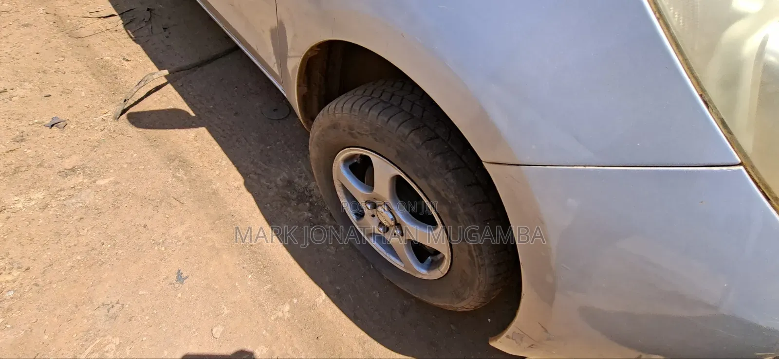 Toyota Vitz 2010 Silver
