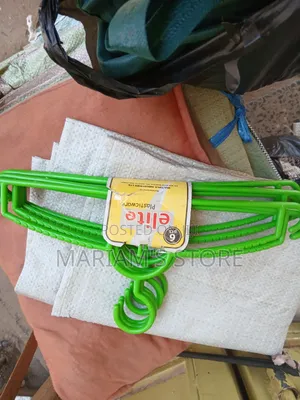 Clothes Hangers Plastic