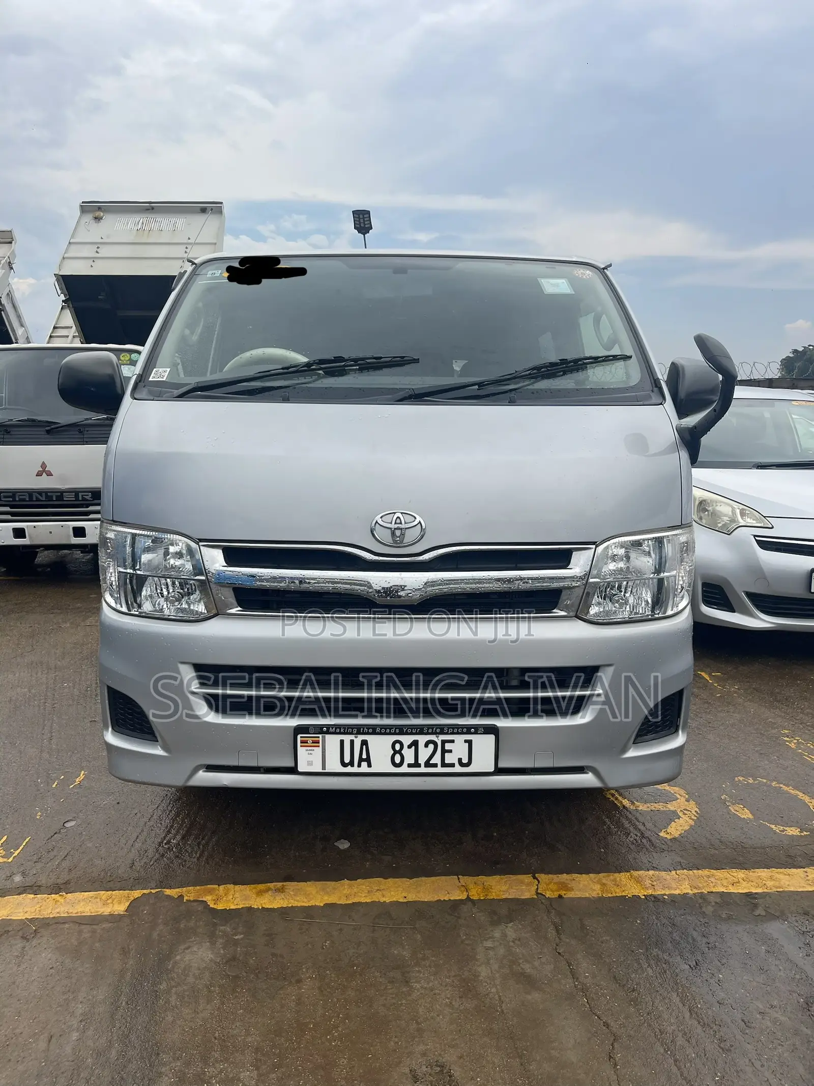 Toyota HiAce 2013 Silver