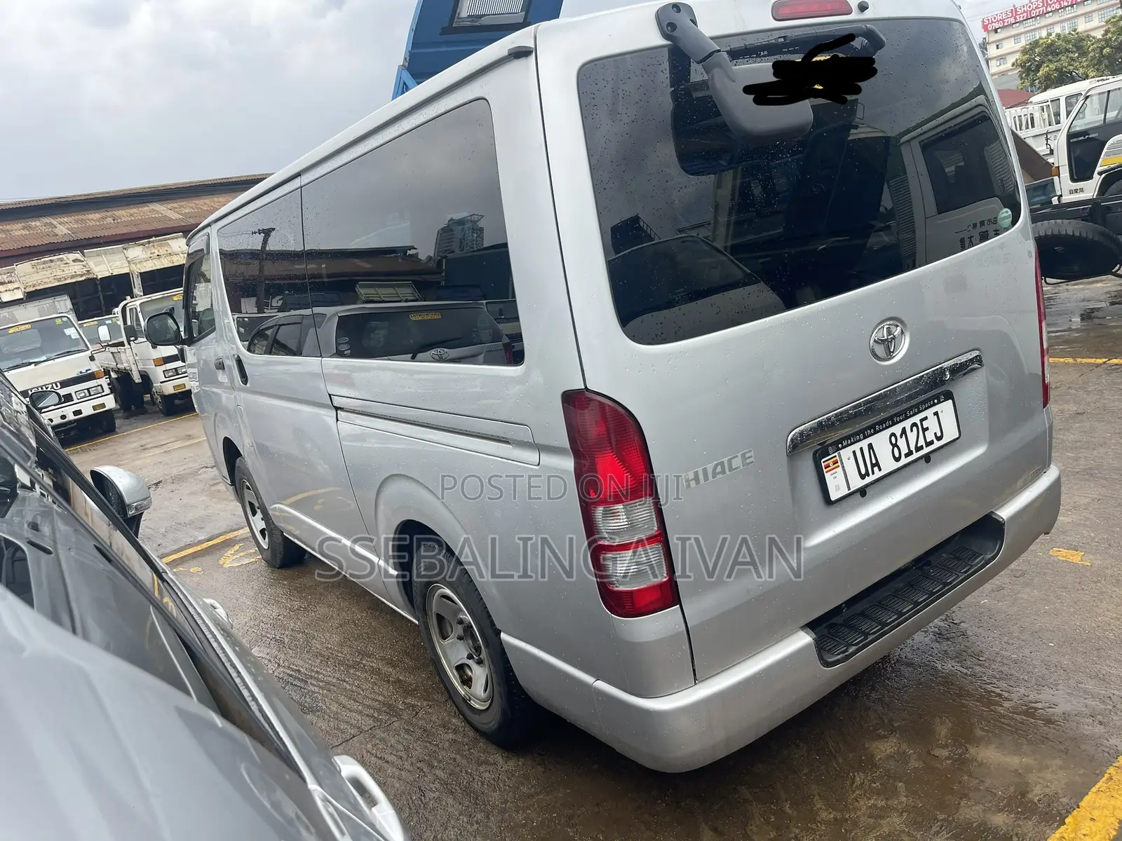 Toyota HiAce 2013 Silver