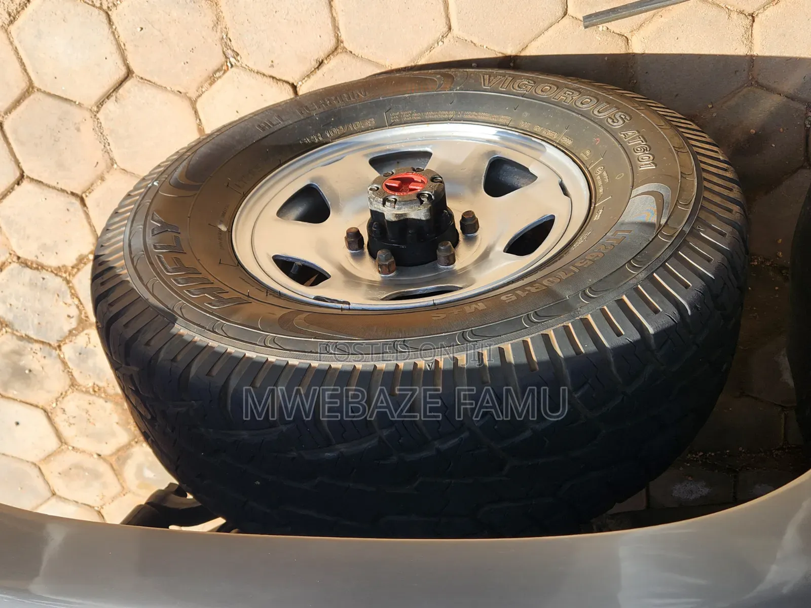 Toyota Hilux 2000 Gray