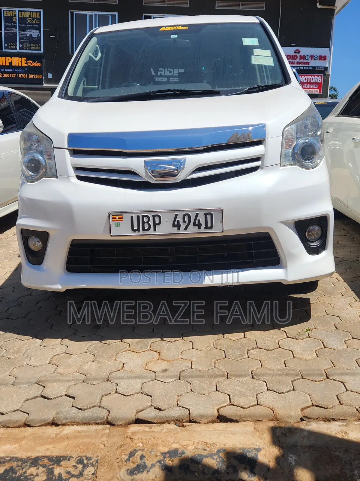Toyota Noah 2011 White